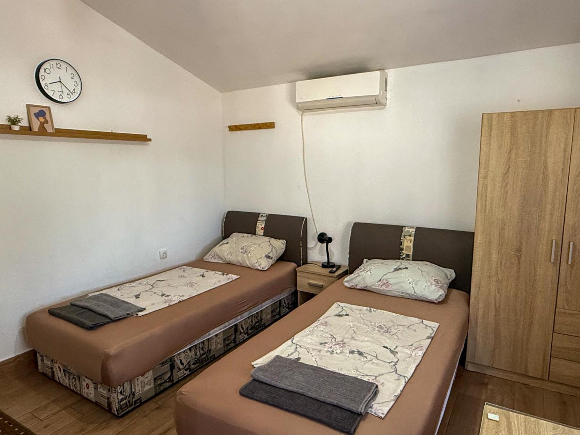 Meghan Apartma Pula